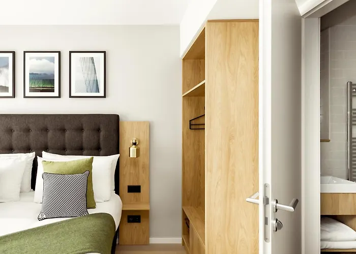 Wilde Berlin, Checkpoint Charlie 4* Berlin