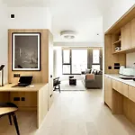 Wilde Berlin, Checkpoint Charlie 4*