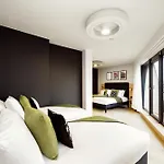 Wilde Berlin, Checkpoint Charlie Berlin