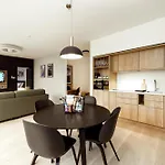 Wilde Berlin, Checkpoint Charlie 4* Berlin