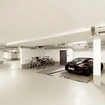 Wilde Berlin, Checkpoint Charlie Hotel 4*