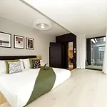 Wilde Berlin, Checkpoint Charlie 4* Berlin