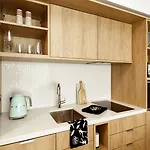 Wilde Berlin, Checkpoint Charlie