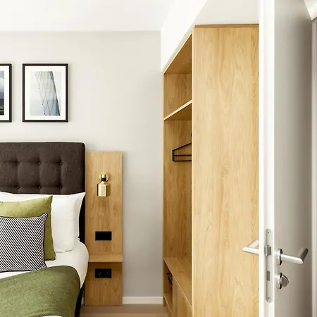 Wilde Berlin, Checkpoint Charlie 4* Berlim