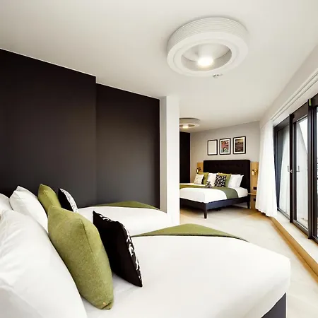 Wilde Berlin, Checkpoint Charlie Berlin