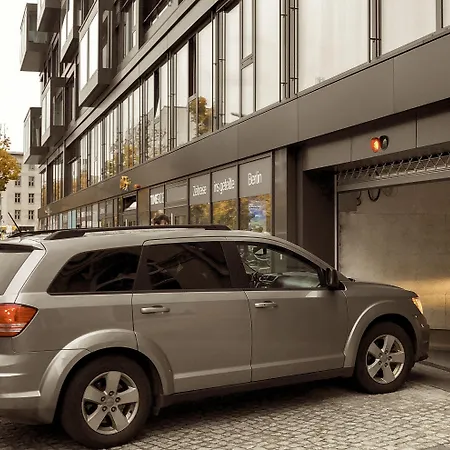 Wilde Berlin, Checkpoint Charlie 4* Berlin