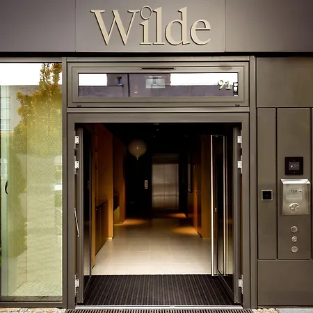 Wilde Berlin, Checkpoint Charlie 4*