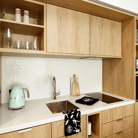 Wilde Berlin, Checkpoint Charlie
