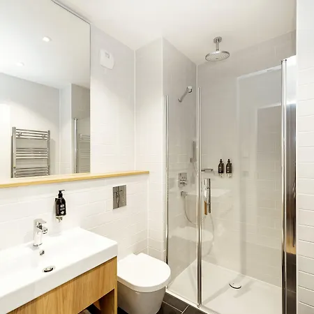Wilde Berlin, Checkpoint Charlie Hotel Berlim