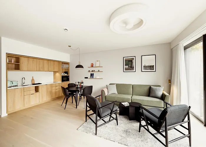 Wilde Berlin, Checkpoint Charlie Berlim