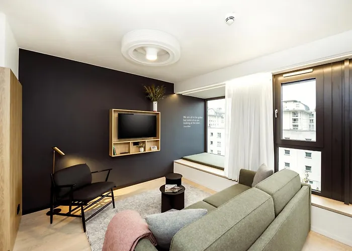 Wilde Berlin, Checkpoint Charlie Hotel Berlín