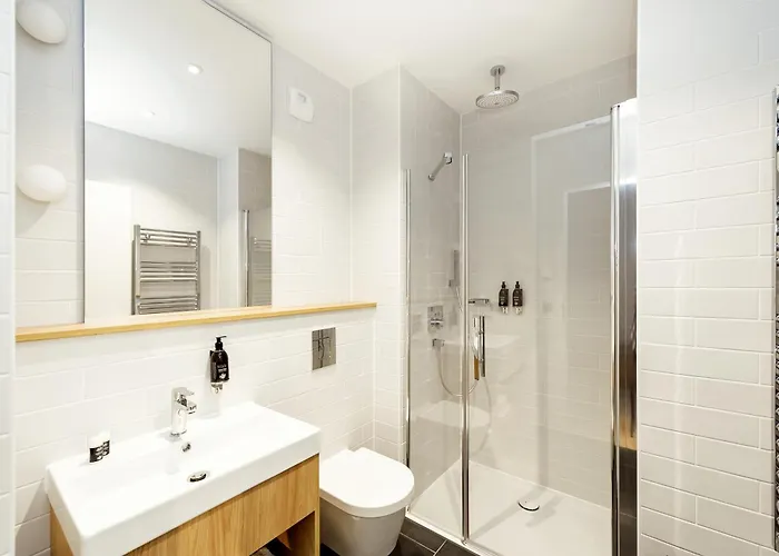 Wilde Berlin, Checkpoint Charlie מלון 4*