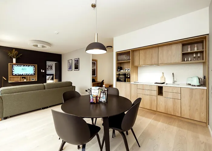 Wilde Berlin, Checkpoint Charlie 4* Berlim