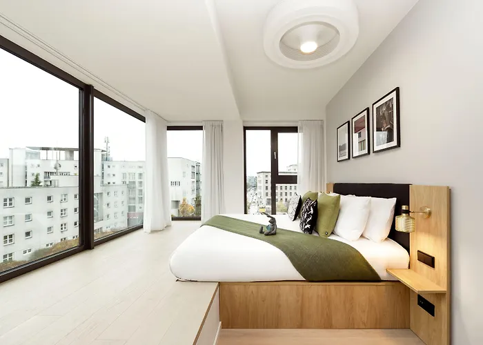 Hotel Wilde Berlin, Checkpoint Charlie