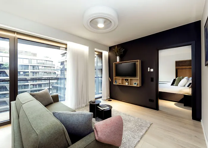 Wilde Berlin, Checkpoint Charlie Berlim