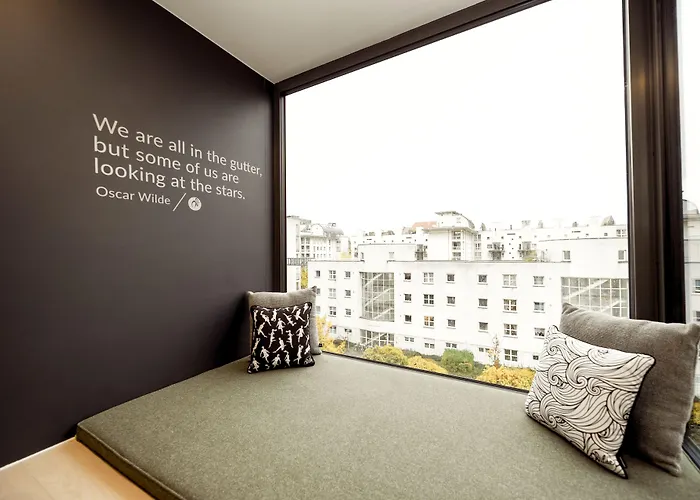 Wilde Berlin, Checkpoint Charlie 4*