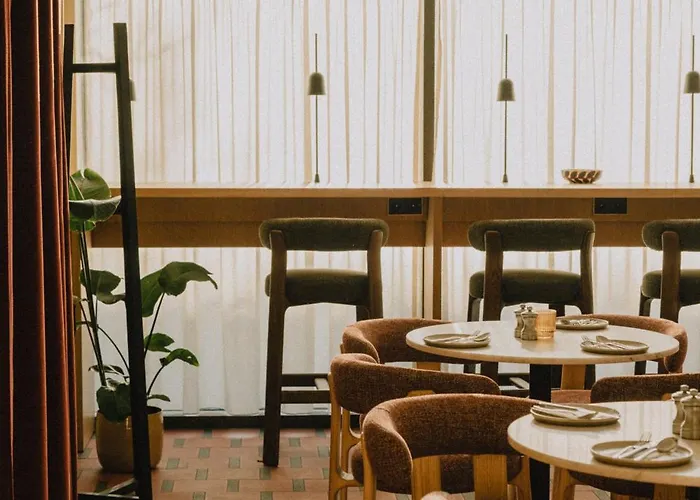 Wilde Berlin, Checkpoint Charlie 4* Berlim