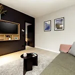 Hotell Wilde Berlin, Checkpoint Charlie