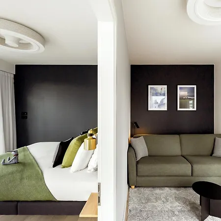 Wilde Berlin, Checkpoint Charlie Lägenhetshotell