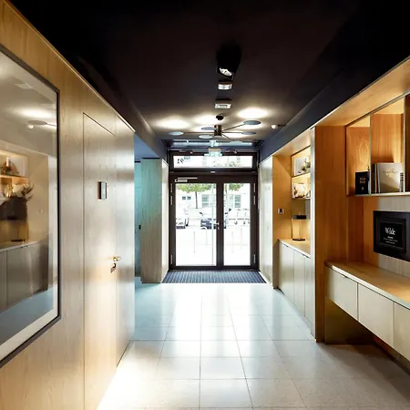 Wilde Berlin, Checkpoint Charlie Lägenhetshotell 4*