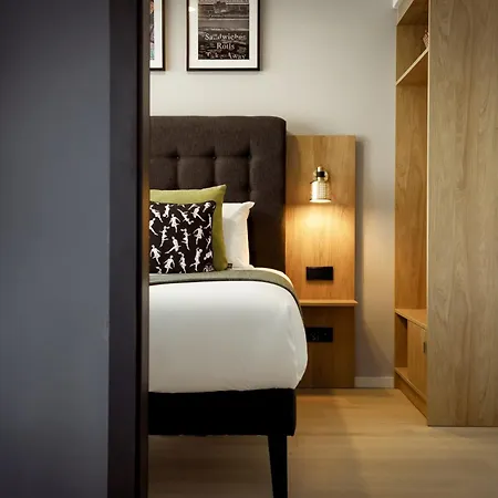 Wilde Berlin, Checkpoint Charlie Lägenhetshotell 4*