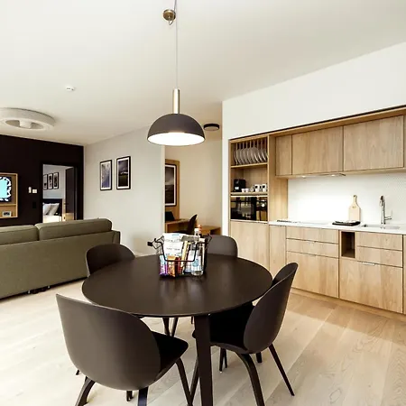 Wilde Berlin, Checkpoint Charlie 4* Berlin