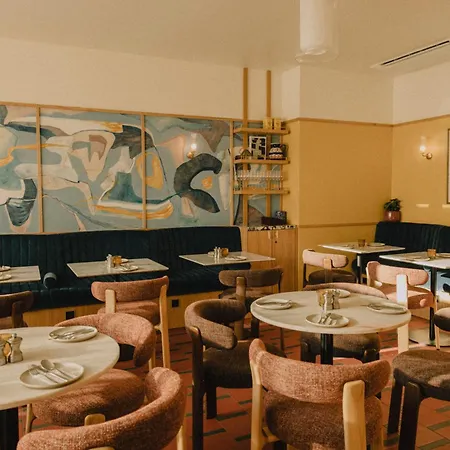 Ξενοδοχείο Wilde Berlin, Checkpoint Charlie 4*